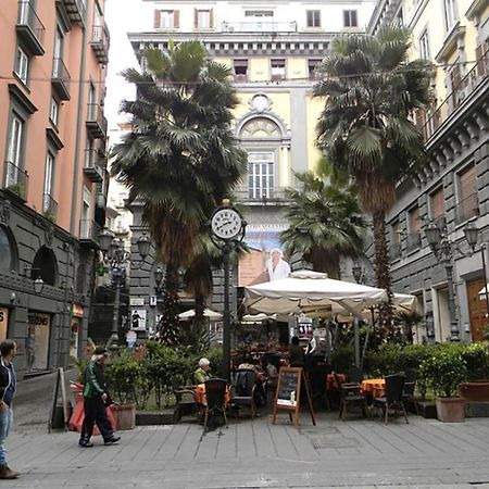 Casa Vacanze Napoli Centro Carmen & Sara エクステリア 写真