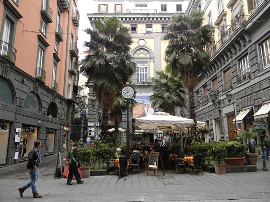 Casa Vacanze Napoli Centro Carmen & Sara エクステリア 写真