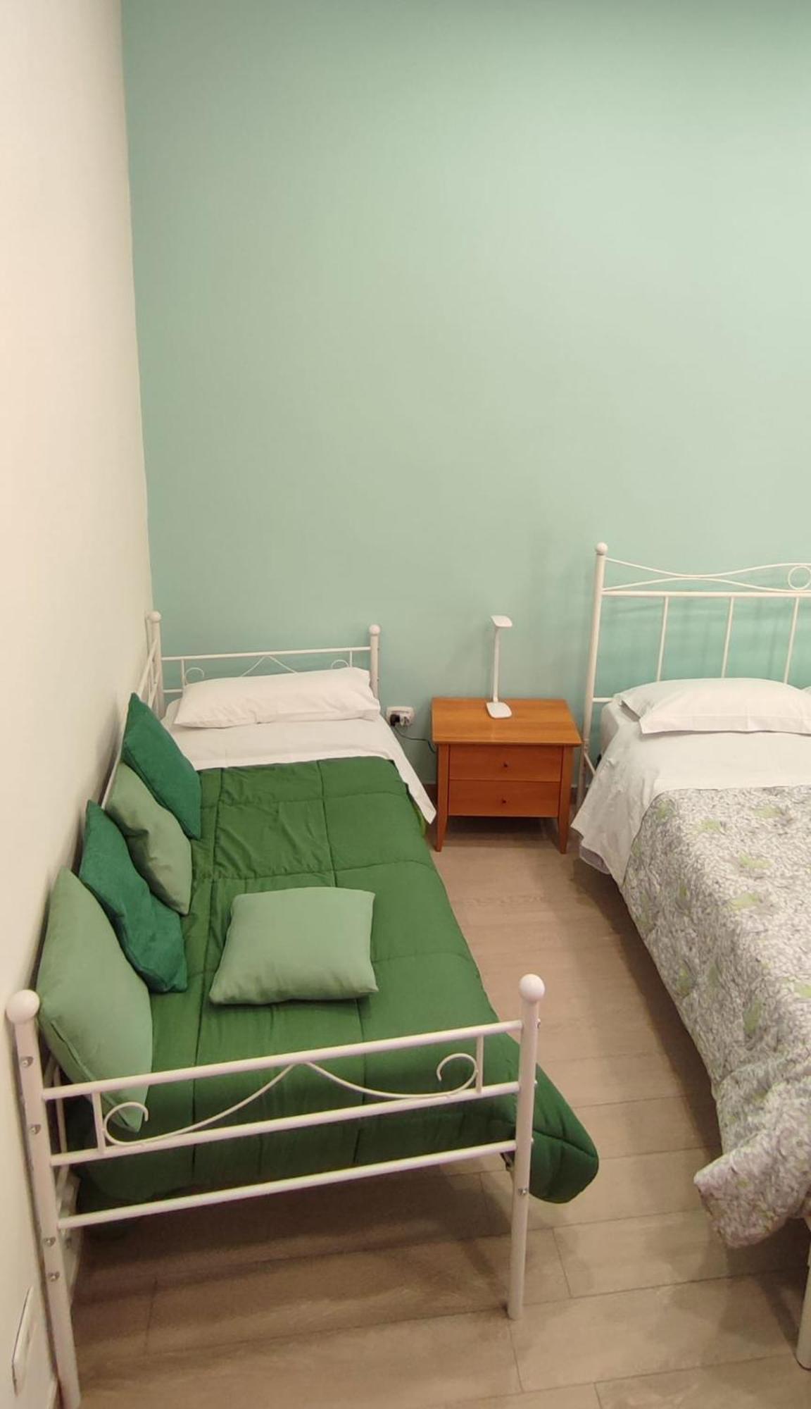 Casa Vacanze Napoli Centro Carmen & Sara エクステリア 写真