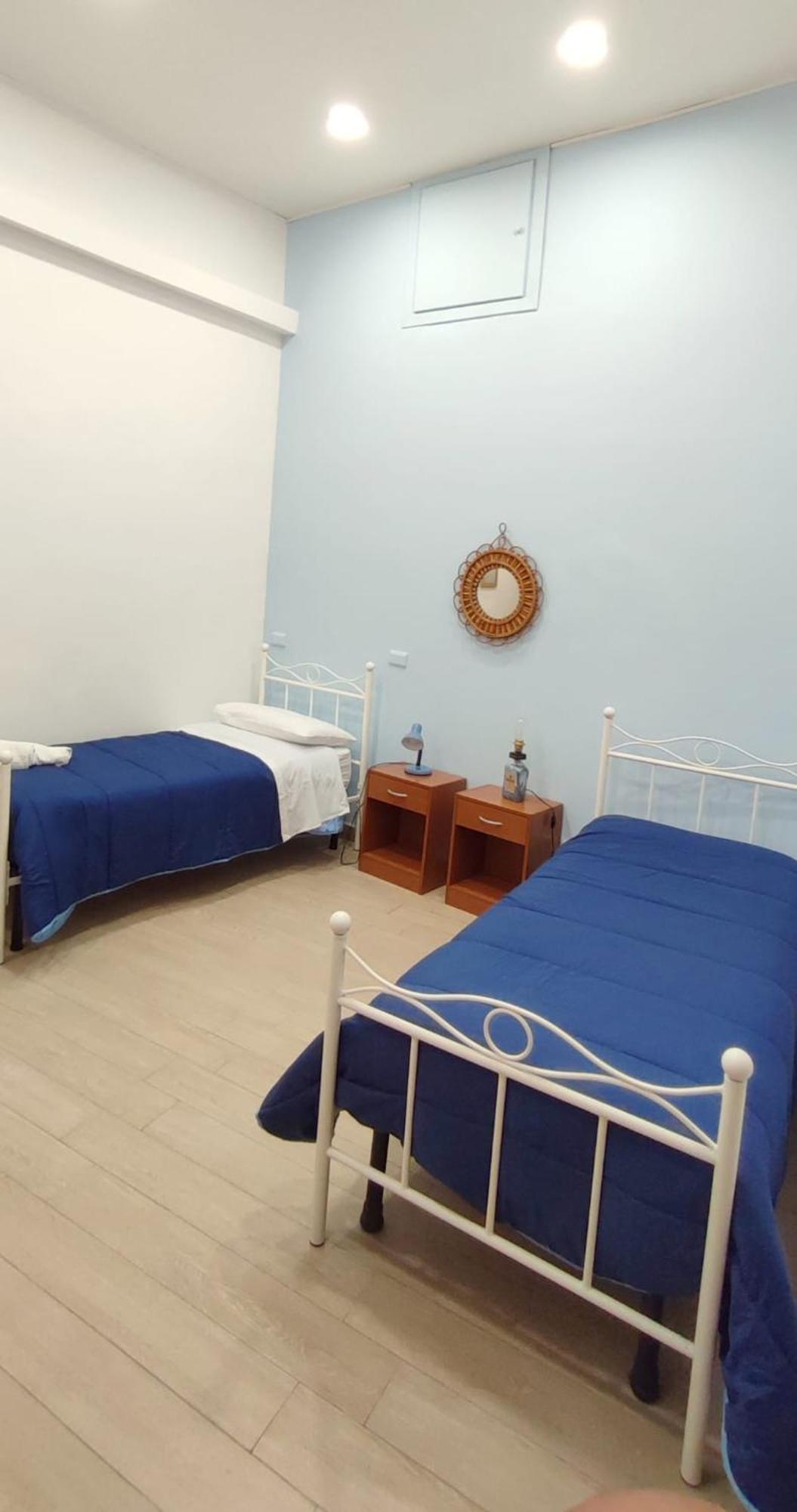 Casa Vacanze Napoli Centro Carmen & Sara エクステリア 写真