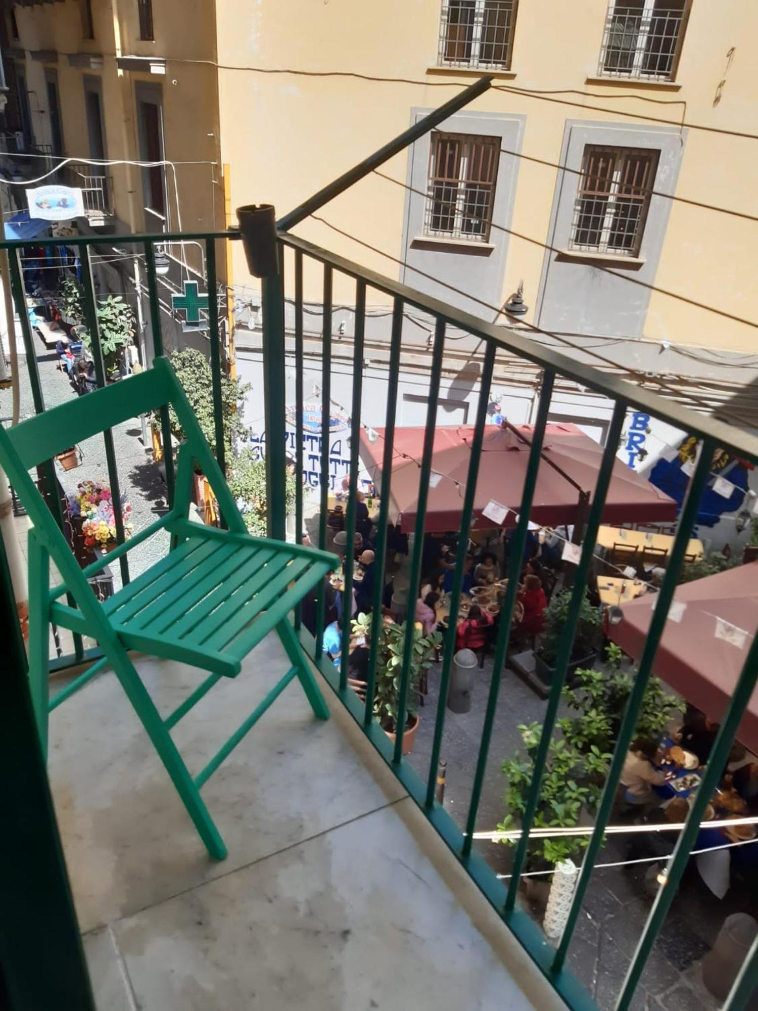 Casa Vacanze Napoli Centro Carmen & Sara エクステリア 写真